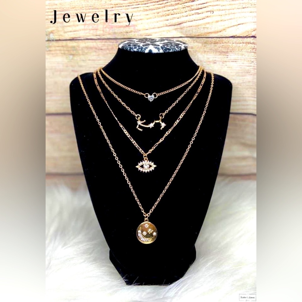 NWT 4-layer necklace and accessories Beautiful with a special